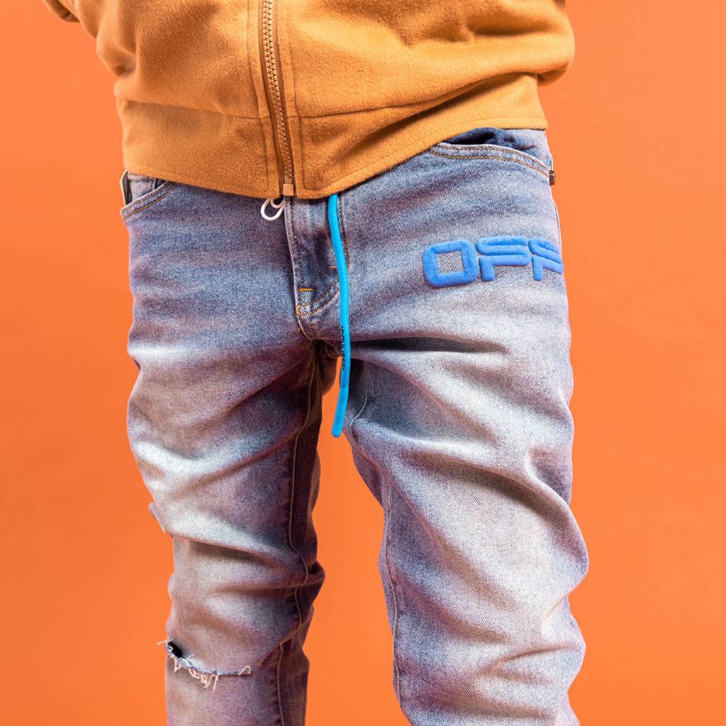 OFF WHITE